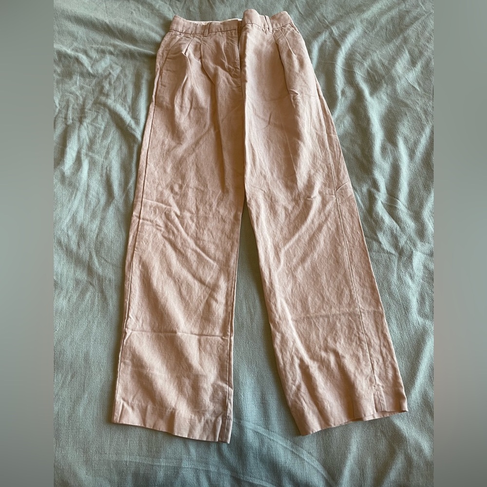 Aritzia The Effortless Pant in Light Taupe
